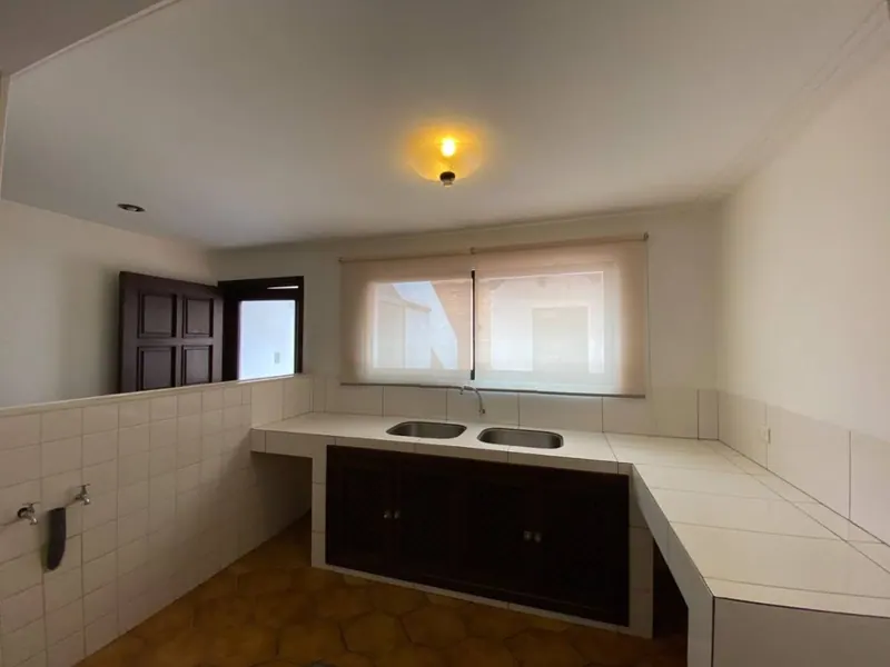 Casa de 2 plantas en venta en Urbarí, 2do anillo, 620 m²: foto 9 de 32