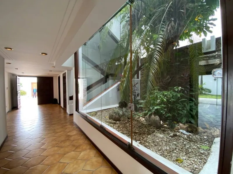 Casa de 2 plantas en venta en Urbarí, 2do anillo, 620 m²: foto 13 de 32