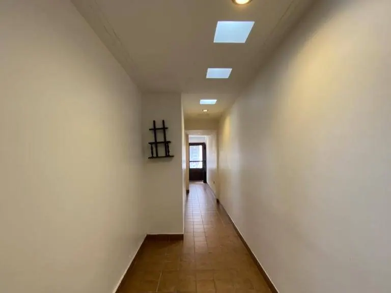 Casa de 2 plantas en venta en Urbarí, 2do anillo, 620 m²: foto 15 de 32