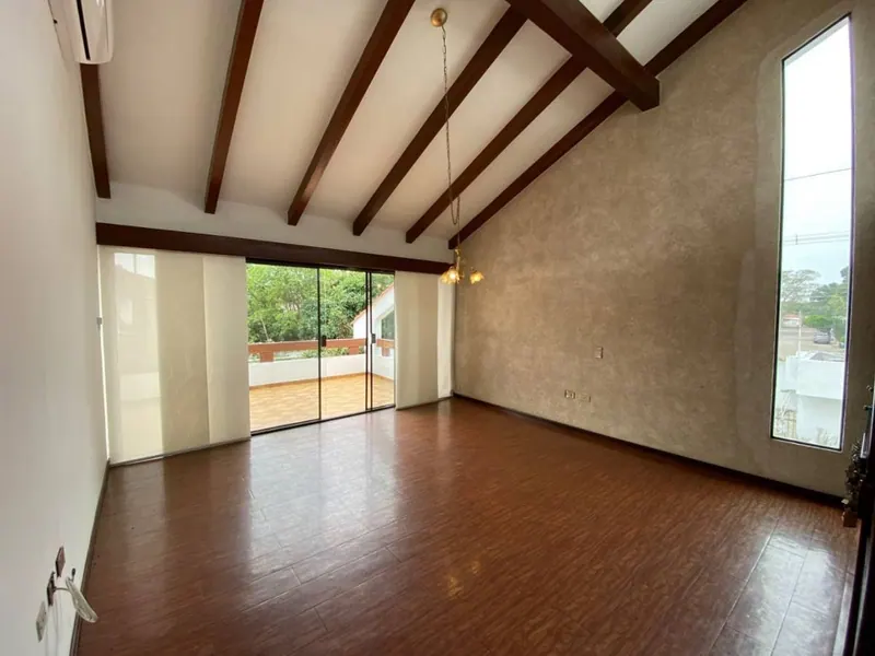 Casa de 2 plantas en venta en Urbarí, 2do anillo, 620 m²: foto 18 de 32