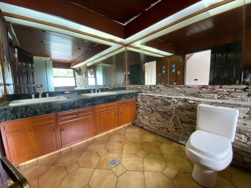 Casa de 2 plantas en venta en Urbarí, 2do anillo, 620 m²: foto 20 de 32