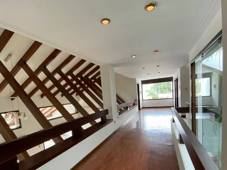 Casa de 2 plantas en venta en Urbarí, 2do anillo, 620 m²: foto 31 de 32