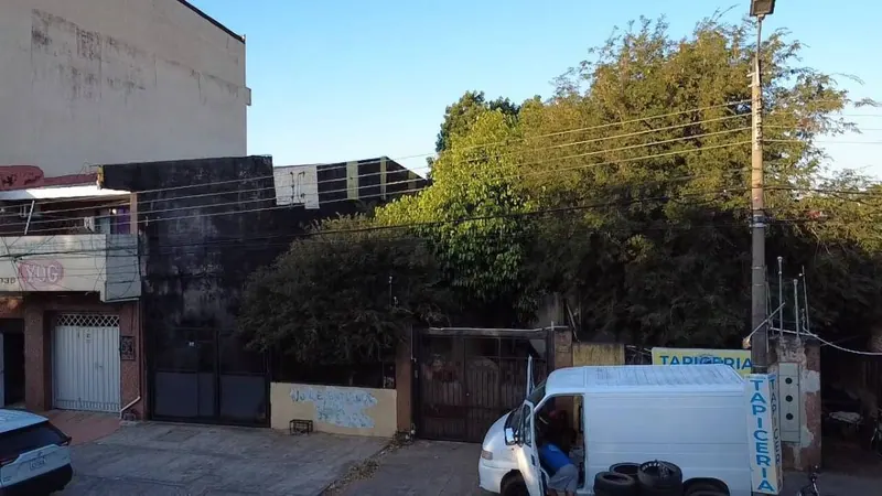 Terreno comercial de 545 m² en venta sobre la Av. Omar Chávez