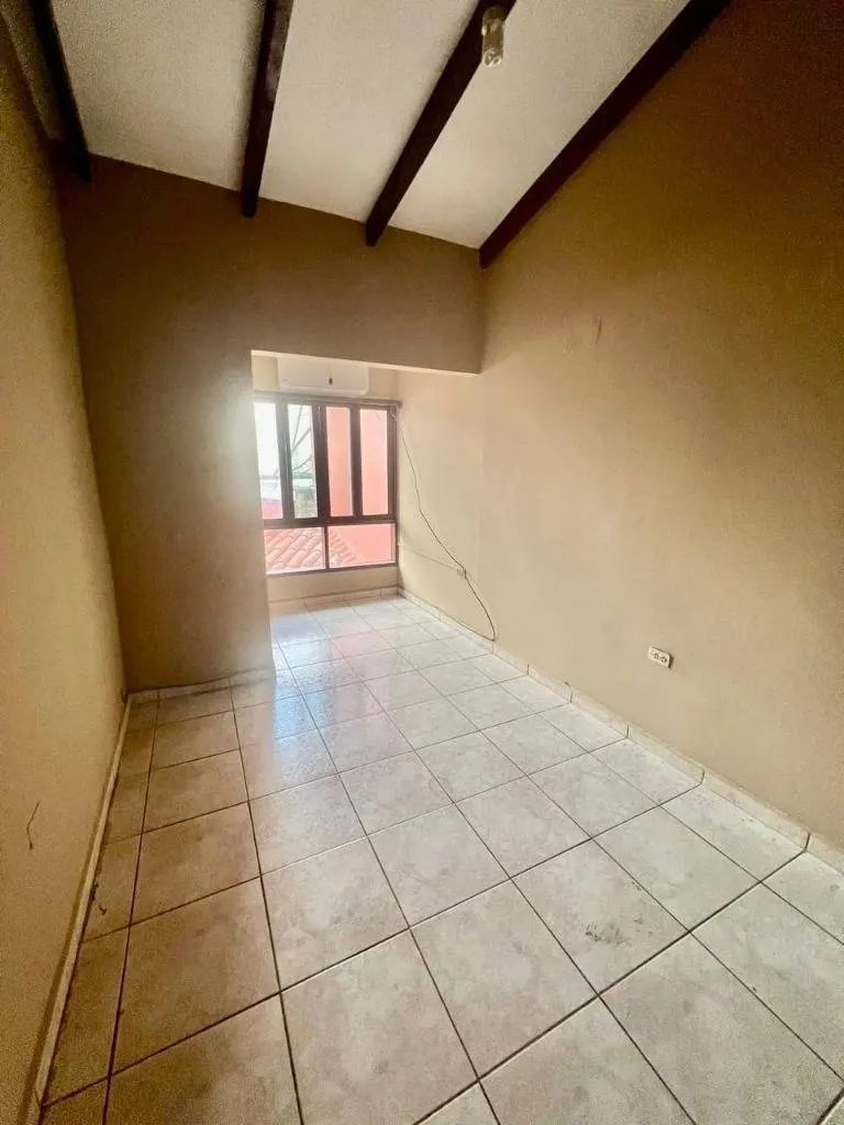 3-bedroom house for sale half a block from Av. Paraguá: foto 6 de 16