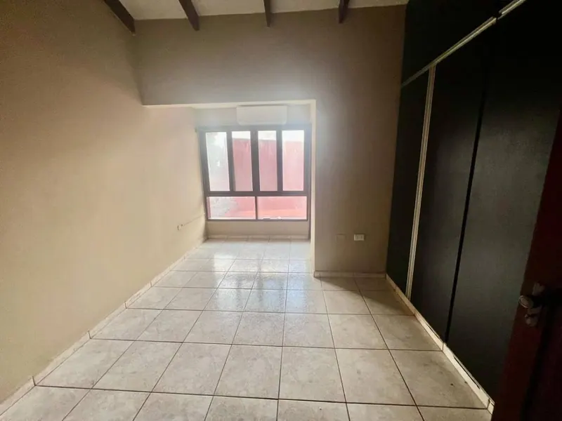 3-bedroom house for sale half a block from Av. Paraguá: foto 7 de 16
