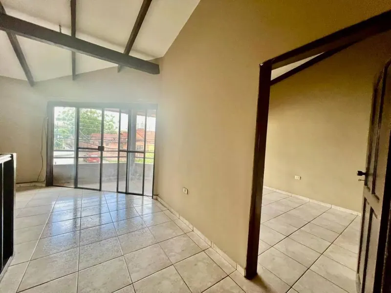 3-bedroom house for sale half a block from Av. Paraguá: foto 9 de 16