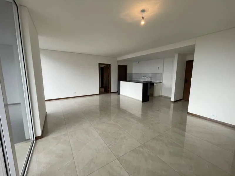 3-bedroom brand-new apartment for rent on Av. Beni: foto 3 de 14