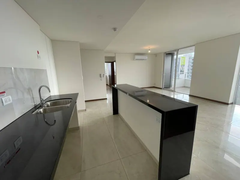3-bedroom brand-new apartment for rent on Av. Beni: foto 4 de 14