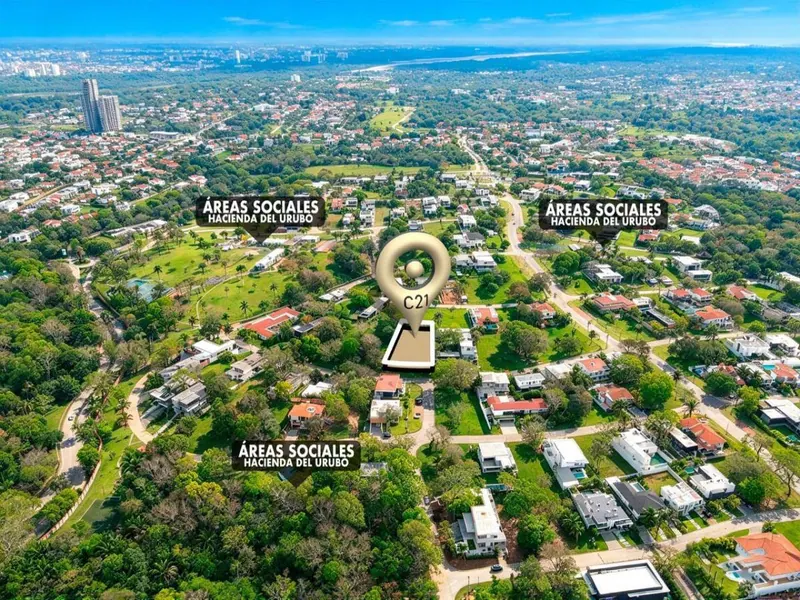 Terreno de 1.700,63 m² en venta en el condominio La Hacienda del Urubó: foto 2 de 5