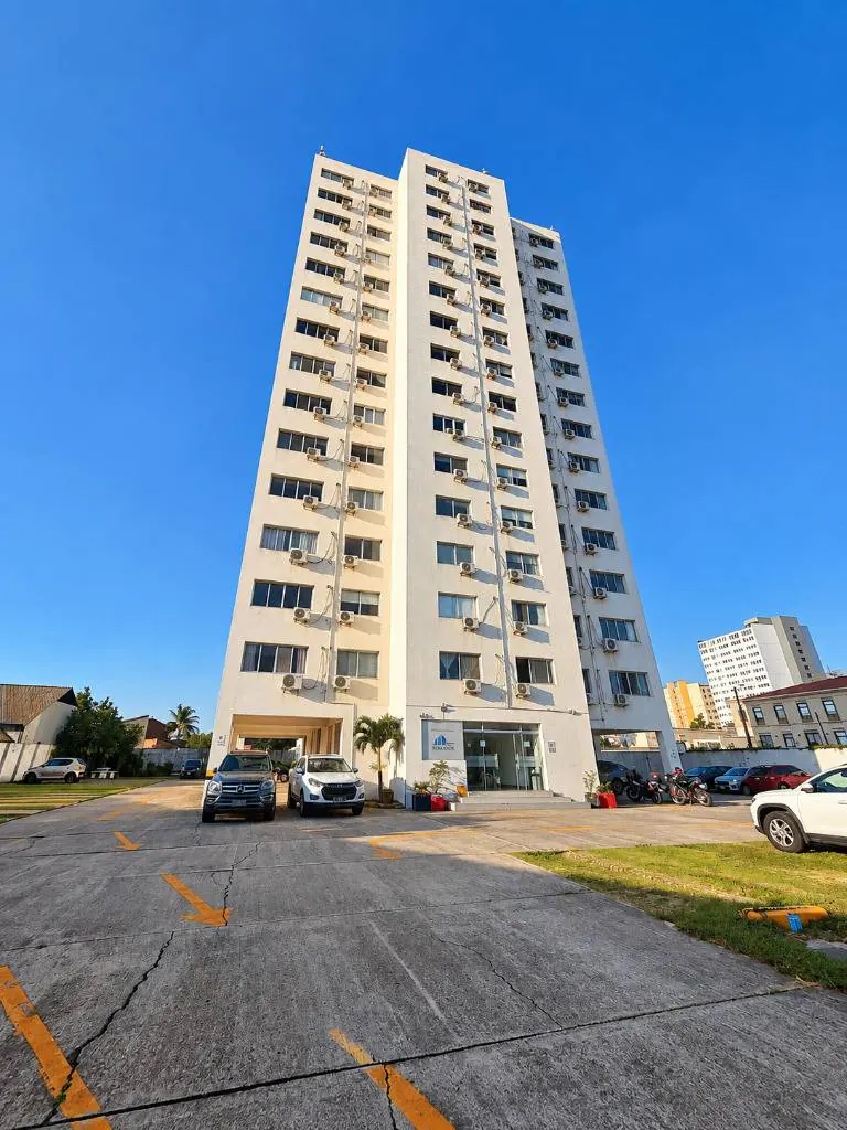 Departamento de 3 dormitorios en venta en el condominio Terrazas: foto 1 de 28