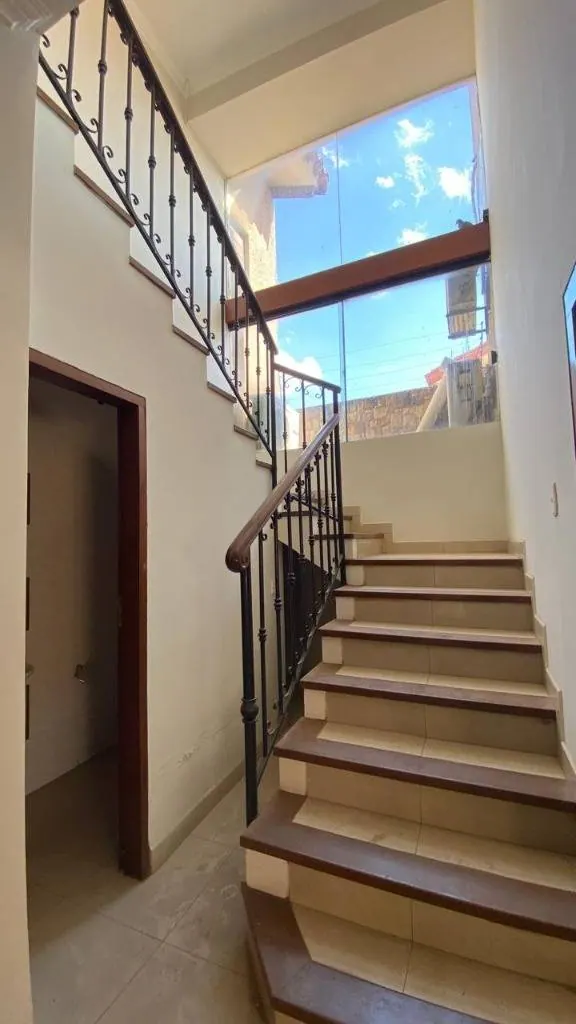 Two-story house for sale on the 7th Ring and Av. Banzer: foto 10 de 13