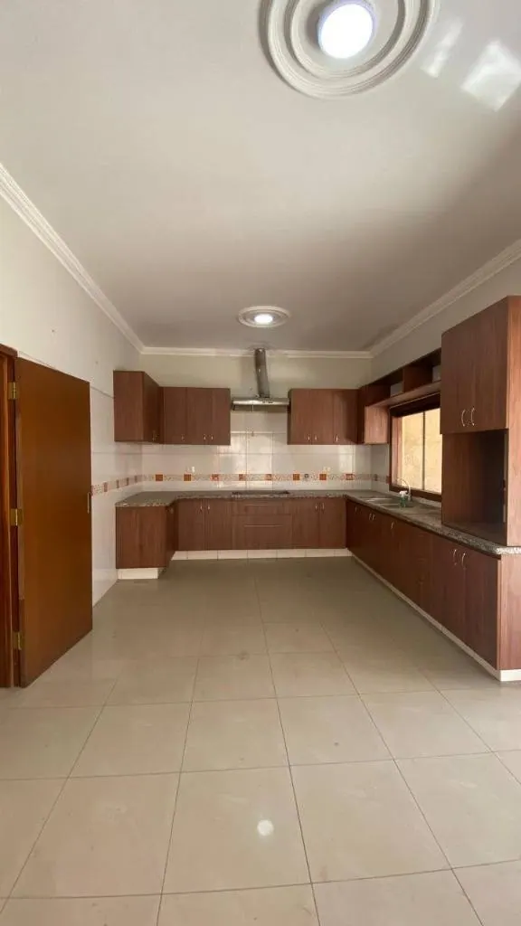 Two-story house for sale on the 7th Ring and Av. Banzer: foto 12 de 13