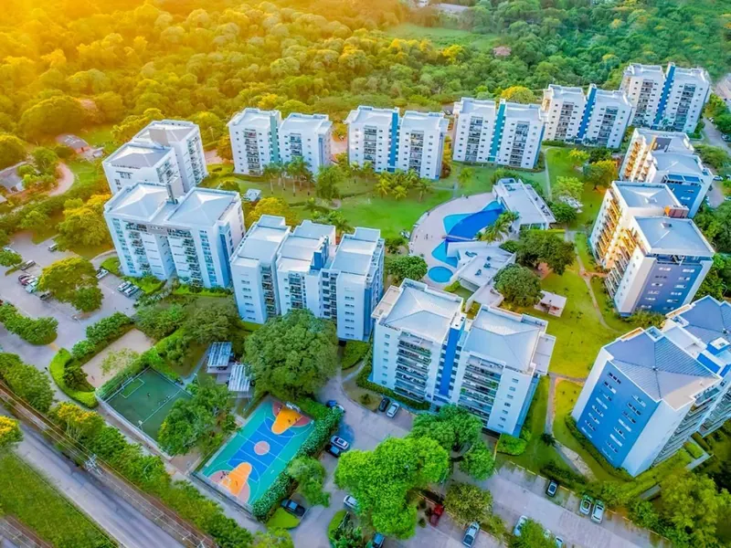 3-bedroom apartment for sale in the Vista Verde gated community
