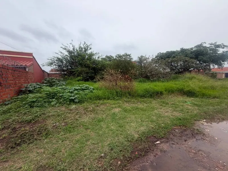 Dos terrenos juntos de 400 m² en venta en la Urbanización Cotoca: foto 2 de 3