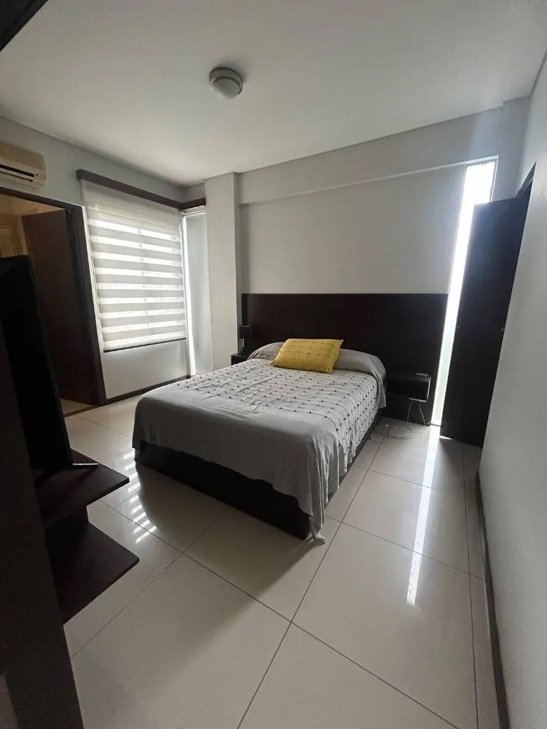 Departamento de 1 dormitorio en alquiler en Portofino 1, Equipetrol: foto 5 de 12