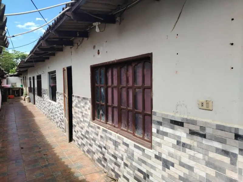 Casa de uso comercial con 4 departamentos en venta en la Zona Este: foto 4 de 8