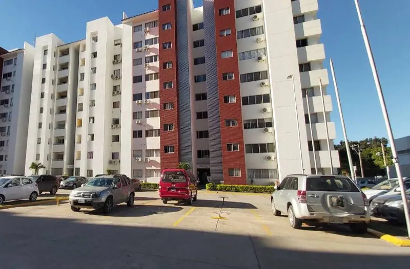 Departamento de 2 dormitorios en alquiler en condominio San Francisco: foto 2 de 10
