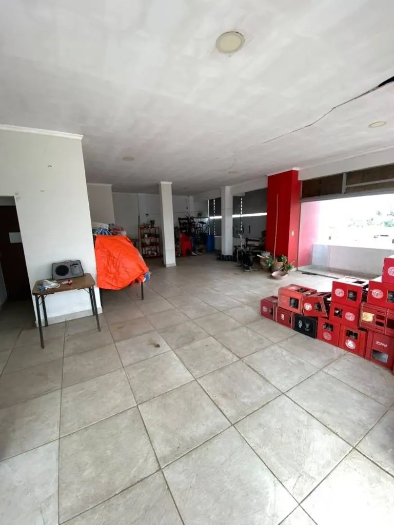 Edificio comercial en esquina en venta en la Av. Ovidio Barbery: foto 6 de 10