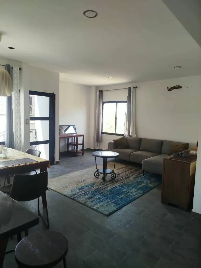 Casa con 2 departamentos independientes en venta en la Zona Este: foto 4 de 31
