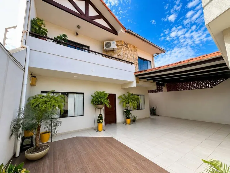 Casa de 4 dormitorios en venta en la Zona Norte, av. Paragua: foto 3 de 19