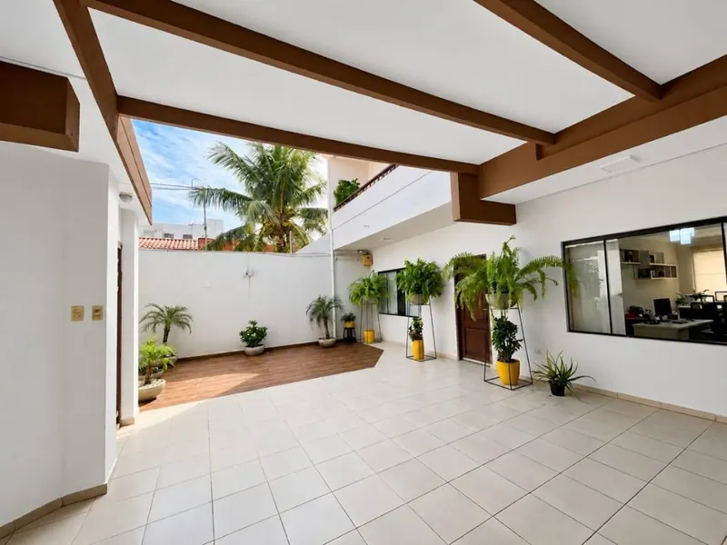 Casa de 4 dormitorios en venta en la Zona Norte, av. Paragua: foto 4 de 19