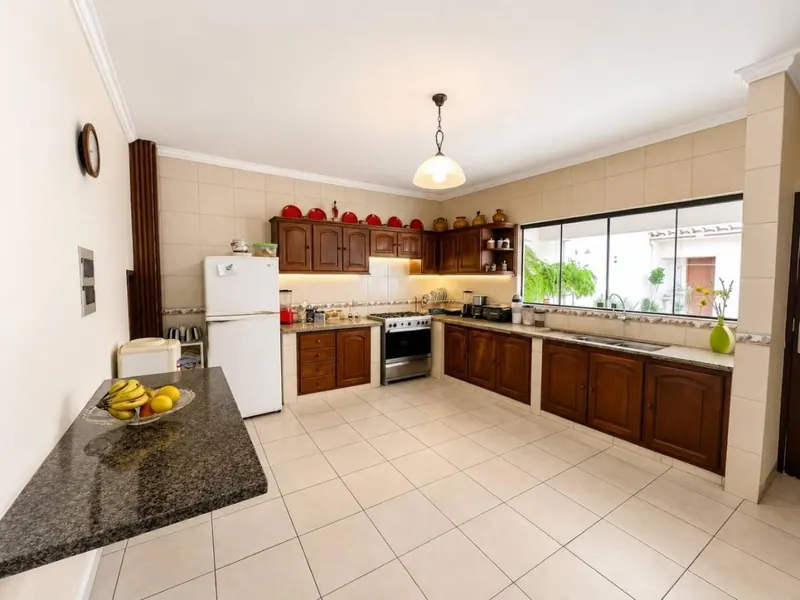 Casa de 4 dormitorios en venta en la Zona Norte, av. Paragua: foto 6 de 19