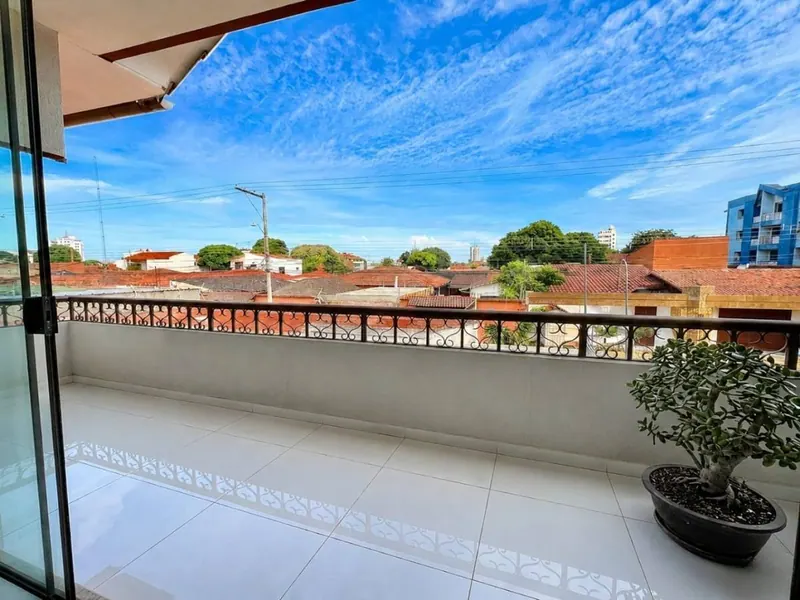 Casa de 4 dormitorios en venta en la Zona Norte, av. Paragua: foto 12 de 19