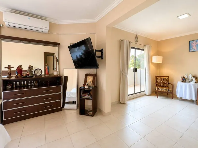 Casa de 4 dormitorios en venta en la Zona Norte, av. Paragua: foto 15 de 19