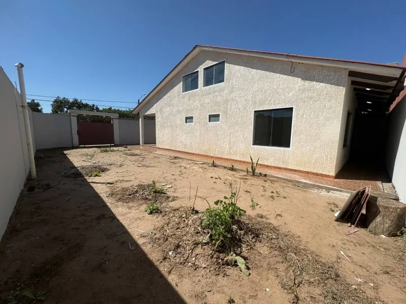 Casa en esquina en venta en La Guardia, km 12 doble vía