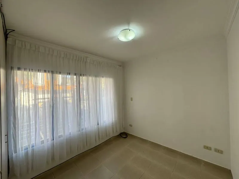 1-bedroom apartment for rent downtown, 42 m²: foto 3 de 9