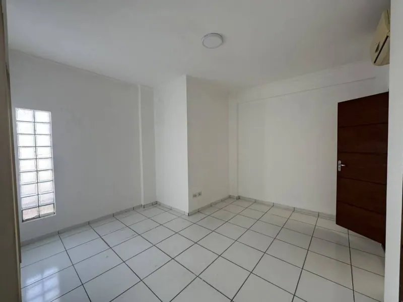 House for rent downtown, suitable for medical offices: foto 7 de 11