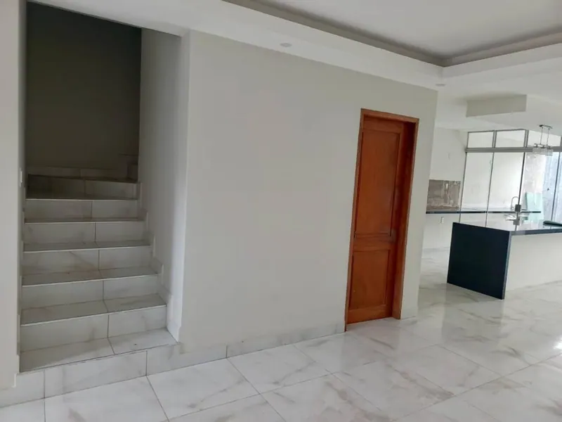 Casa de 3 dormitorios en venta en la Av. Olímpica, 6to anillo: foto 4 de 8