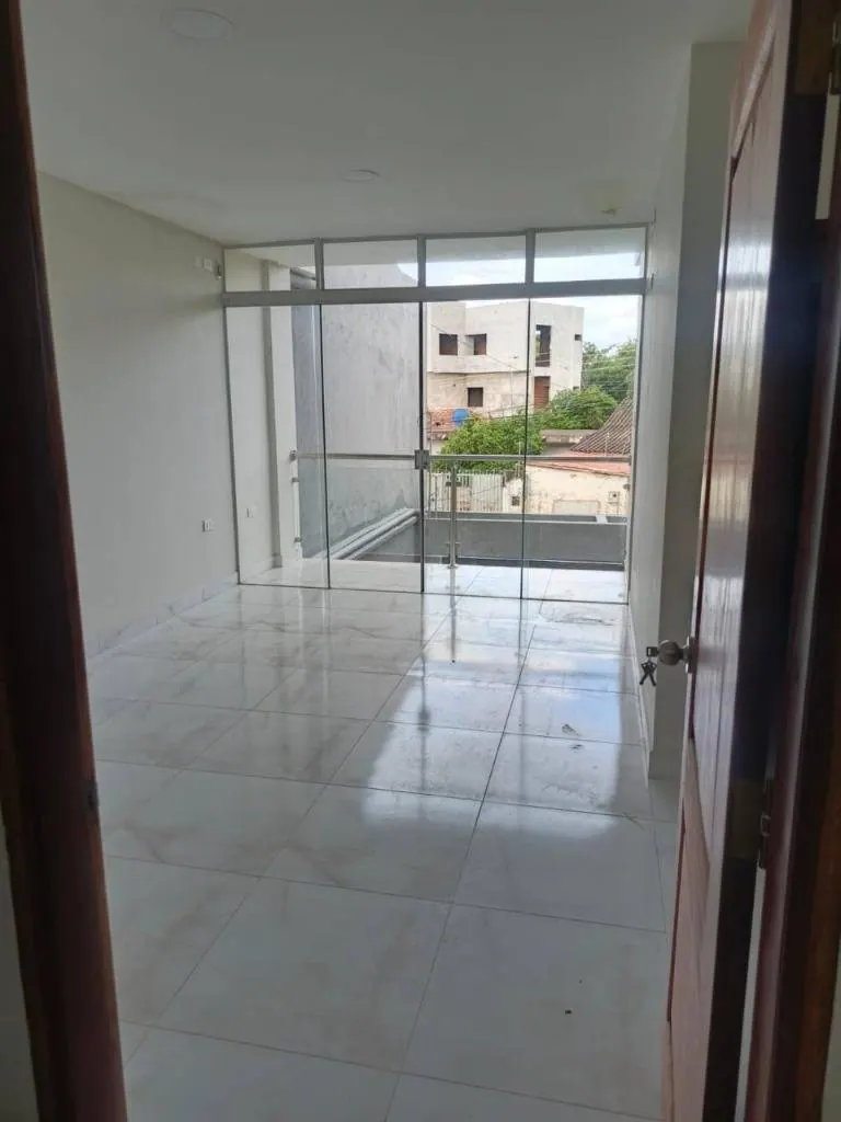 Casa de 3 dormitorios en venta en la Av. Olímpica, 6to anillo: foto 6 de 8