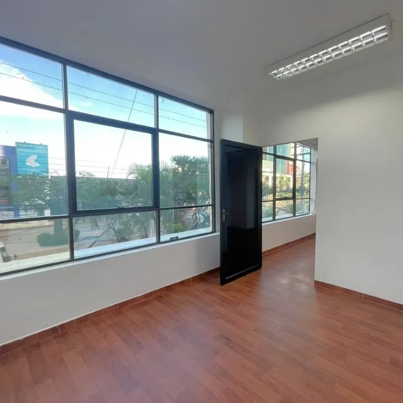 58.12 m² office for rent in Milenio building, North Zone: foto 4 de 7