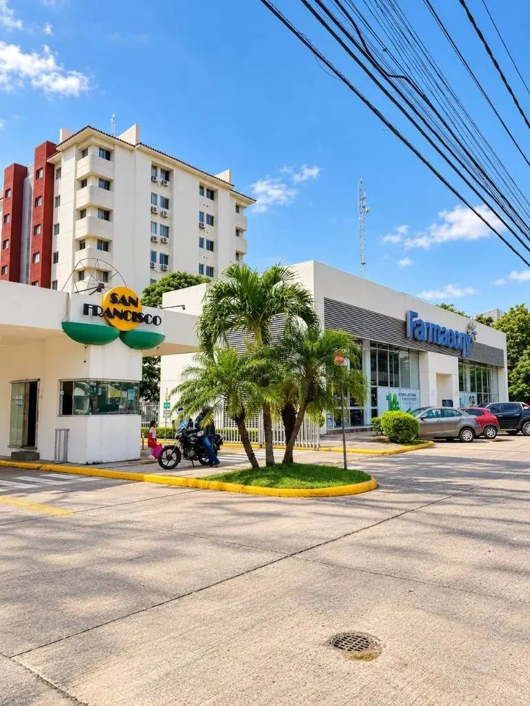 Departamento de 3 dormitorios en venta en el condominio San Francisco