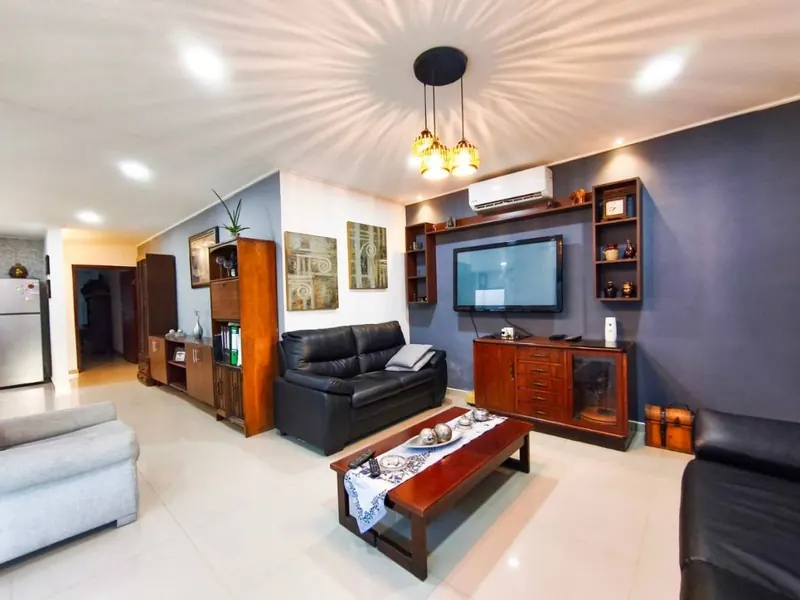 House with duplex apartment for sale in the North Zone, by Mainter: foto 8 de 13