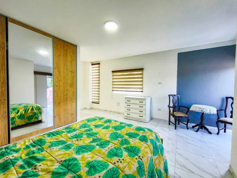 House with duplex apartment for sale in the North Zone, by Mainter: foto 11 de 13