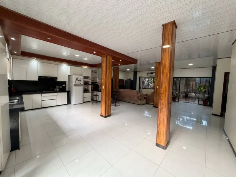Edificio con 2 locales y 2 departamentos en venta en la Zona Sur: foto 4 de 15