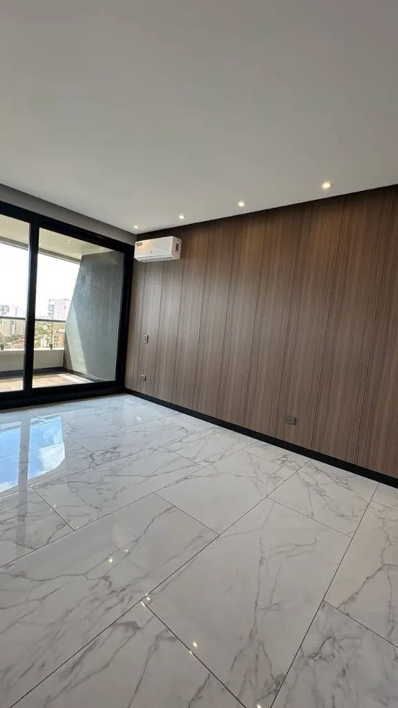 Departamento de 2 dormitorios en suite en venta en Equipetrol, 105 m²: foto 4 de 18