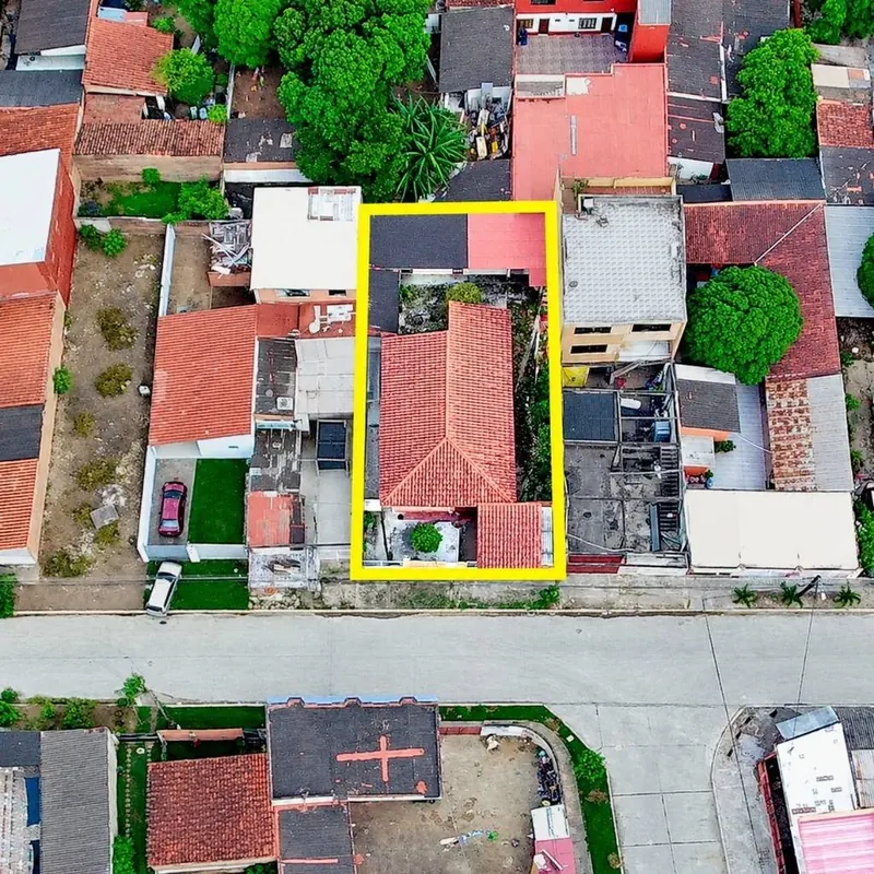 Casa de 450 m² en venta sobre la Av. 3 Pasos al Frente, Zona Este: foto 2 de 5