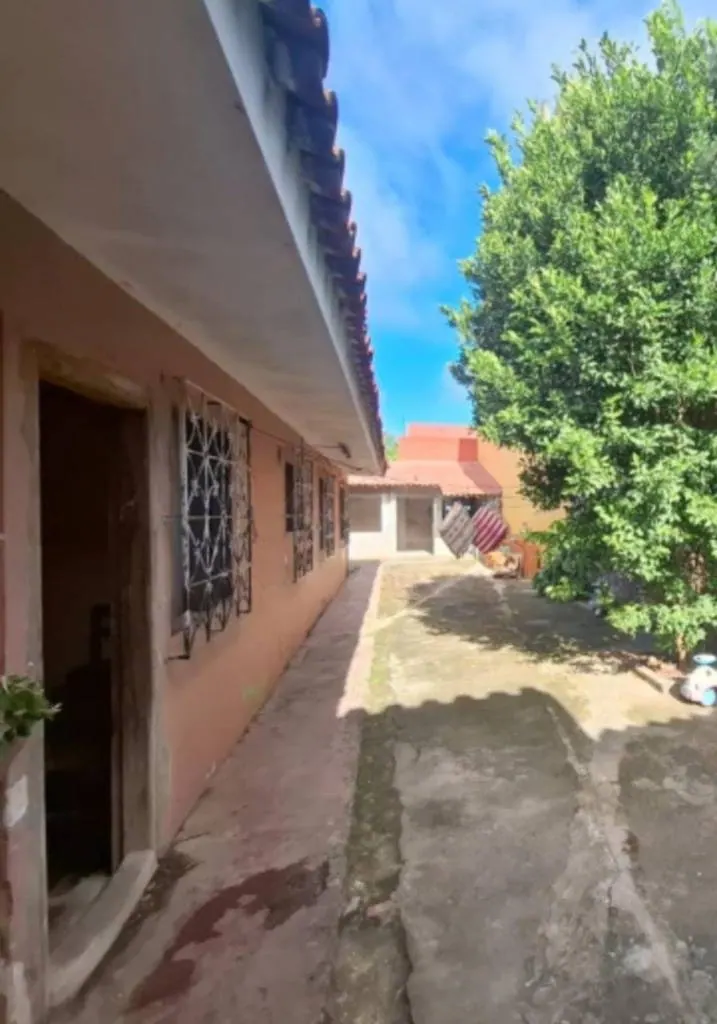Casa de 450 m² en venta sobre la Av. 3 Pasos al Frente, Zona Este: foto 3 de 5