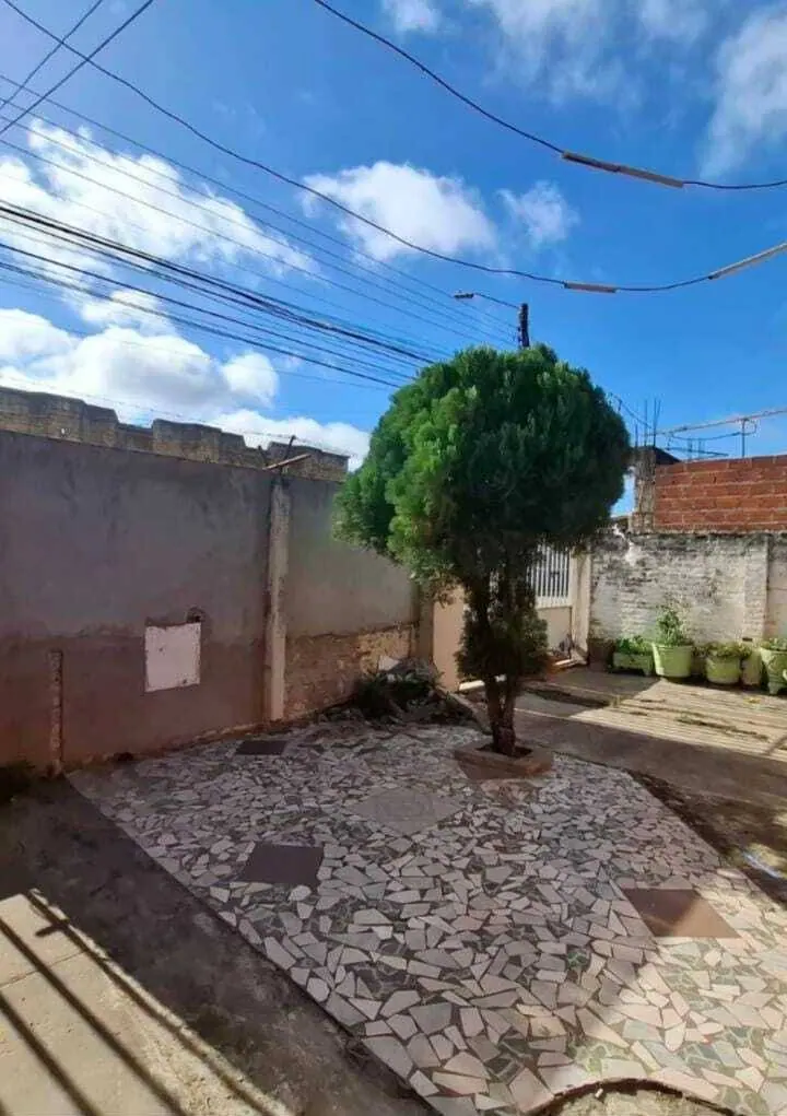 Casa de 450 m² en venta sobre la Av. 3 Pasos al Frente, Zona Este: foto 4 de 5