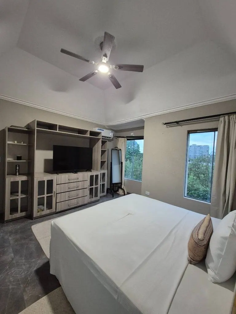Furnished 2-bedroom apartment for sale in Buganvillas condo: foto 7 de 17