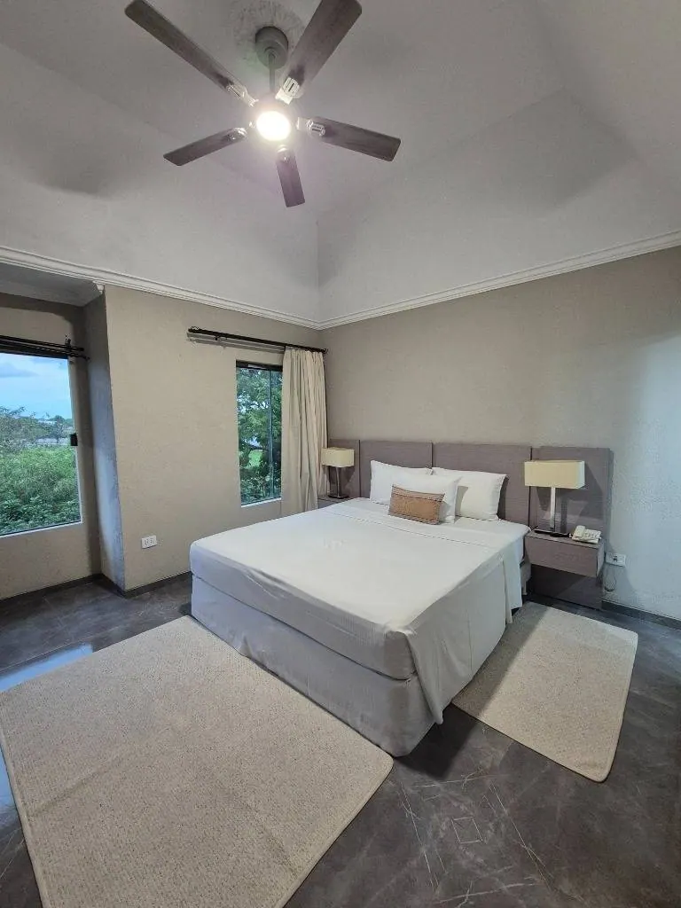 Furnished 2-bedroom apartment for sale in Buganvillas condo: foto 8 de 17