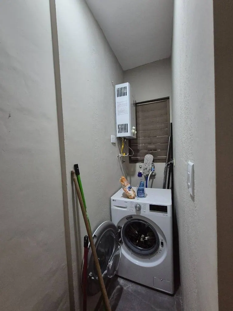 Furnished 2-bedroom apartment for sale in Buganvillas condo: foto 12 de 17