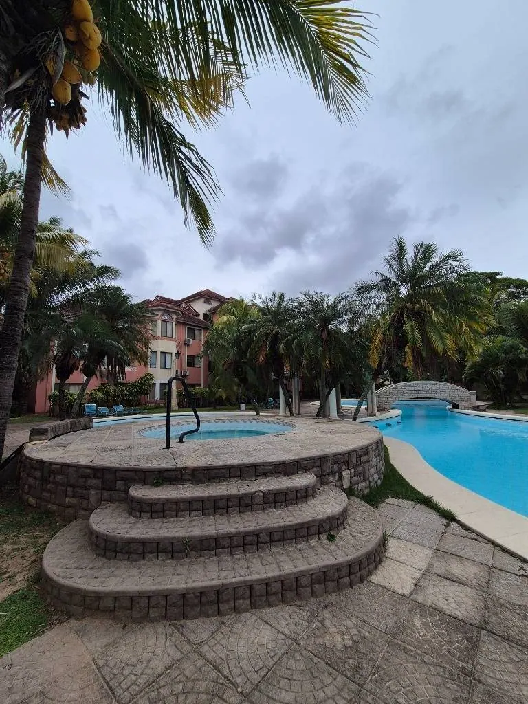 Furnished 2-bedroom apartment for sale in Buganvillas condo: foto 17 de 17