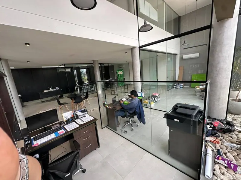 Oficina de 334 m² en alquiler sobre la avenida Internacional: foto 8 de 10