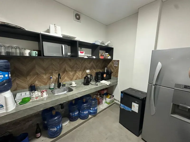 Oficina de 334 m² en alquiler sobre la avenida Internacional: foto 10 de 10