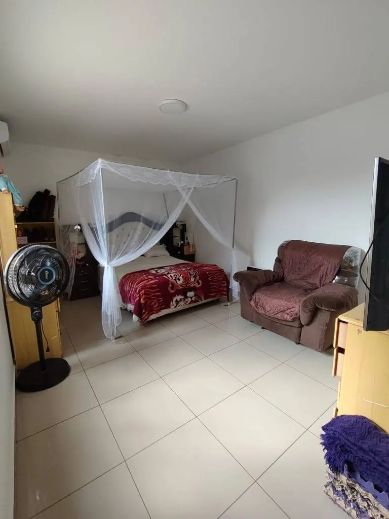 3-bedroom house for sale in the Sevilla Los Jardines gated community: foto 5 de 9