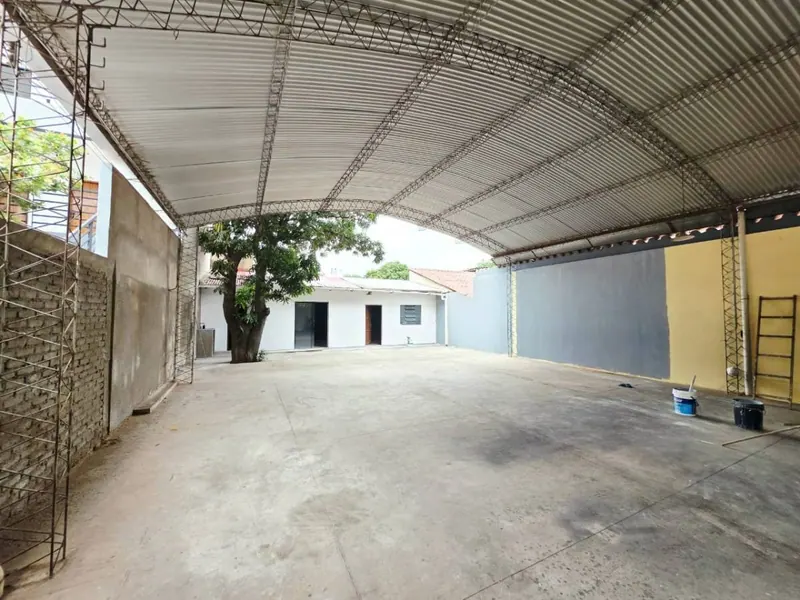 Commercial house with warehouse for sale on Av. Virgen de Cotoca: foto 9 de 16